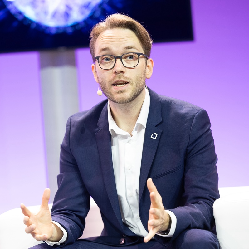 Dr. Simon Engelke, host of Battery Insiders